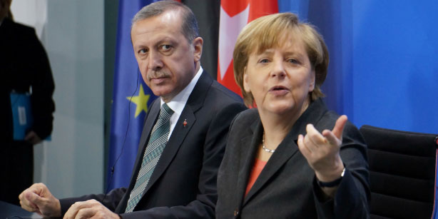 Merkel-y-Erdogan-mantienen-conversaciones-por-los-refugiados-sirios
